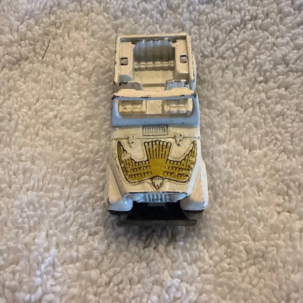 Vintage Matchbox Jeep CJ-6 White Golden‎ Eagle Diecast Toy Car 100-040
